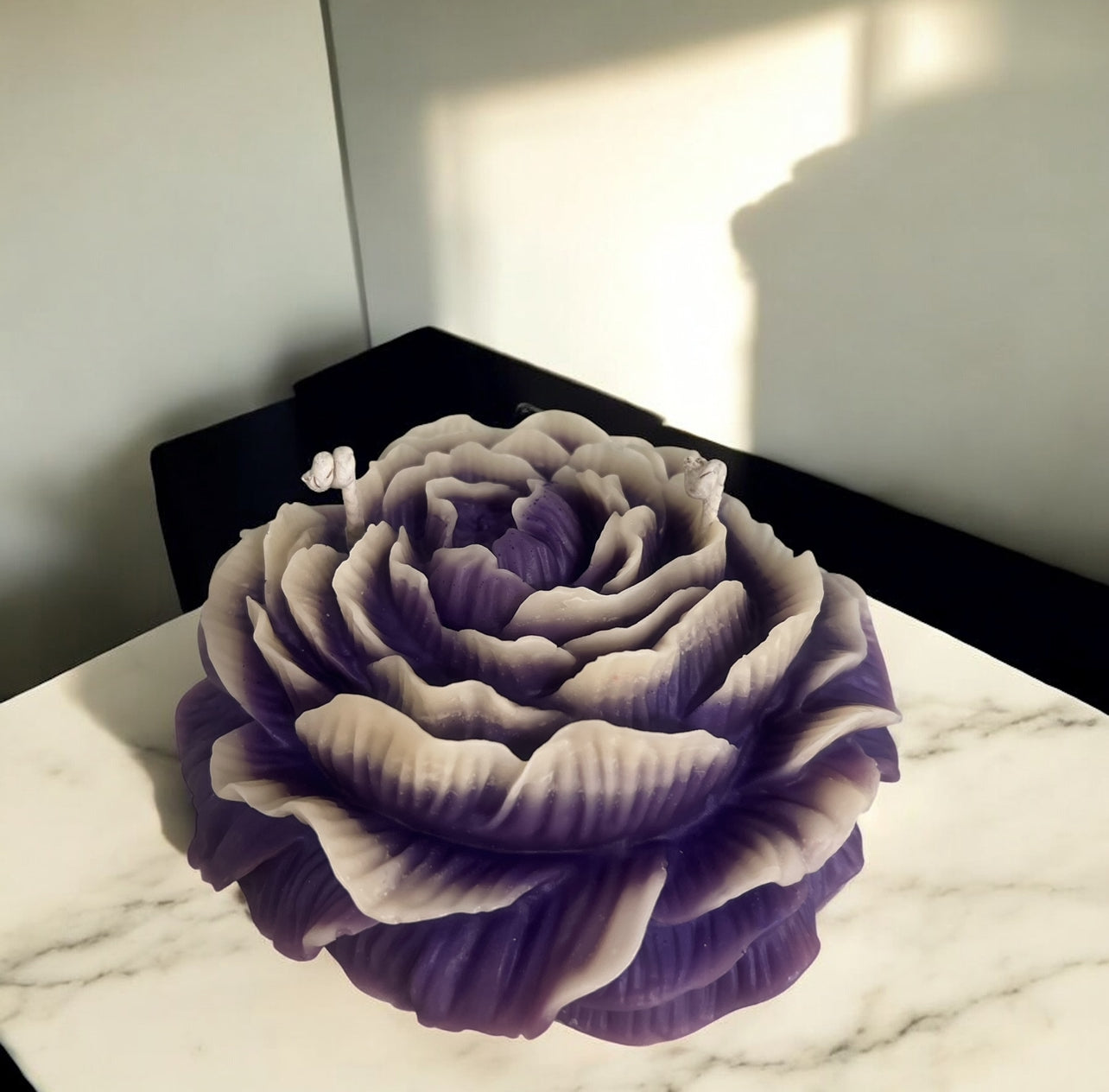 Blooming Rose Candle ๐ฏ๏ธ๐น