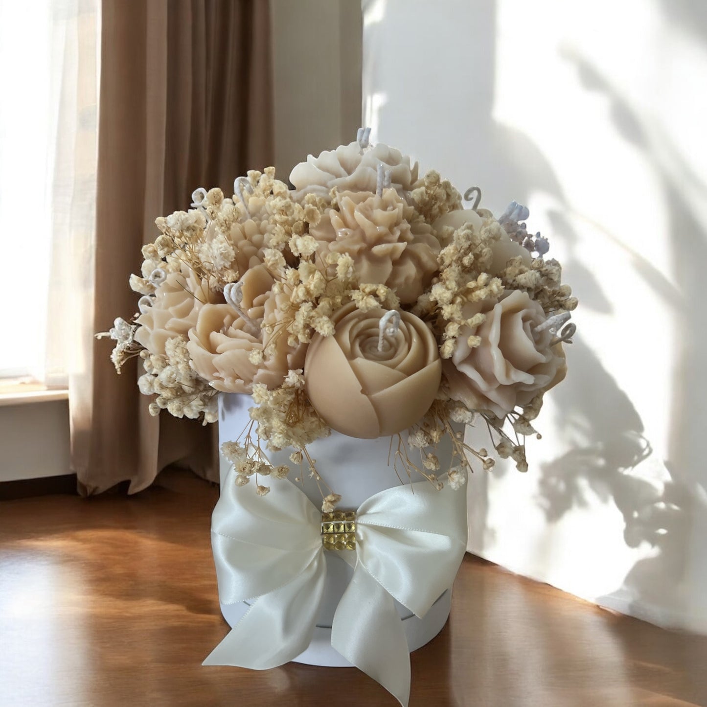 Ivory Whisper – Neutral Floral Candle Arrangement