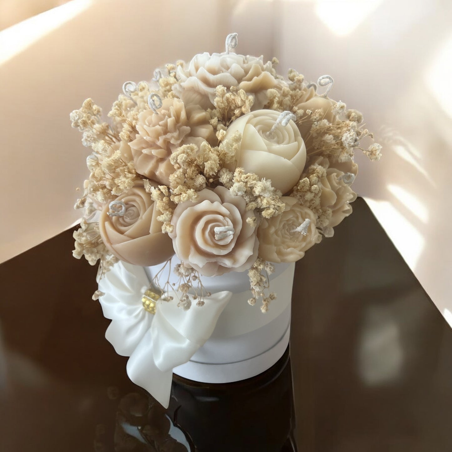 Ivory Whisper – Neutral Floral Candle Arrangement