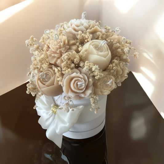 Ivory Whisper β Neutral Floral Candle Arrangement