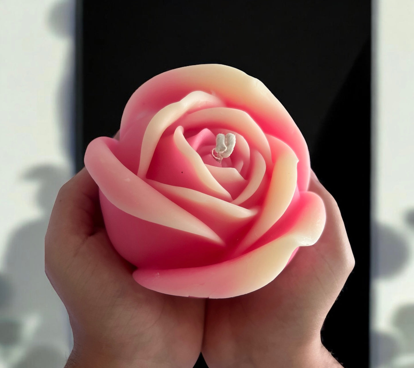 Rose-Shaped Scented Candle – Made to Captivate