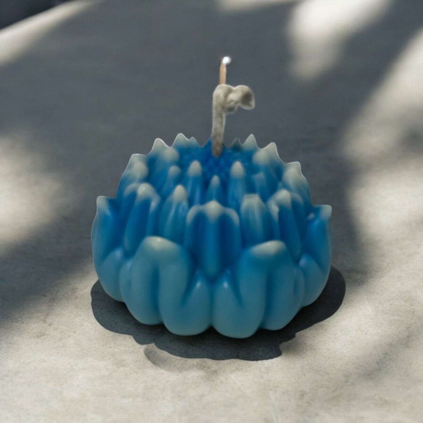 Chrysanthemum-Inspired Candle – Handmade Floral Wax Art for Unique Decor & Gifts