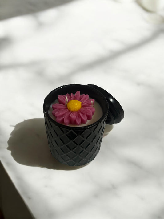 Glass Candle with Sculpted Floral Center – Handmade Decorative Jar Candle