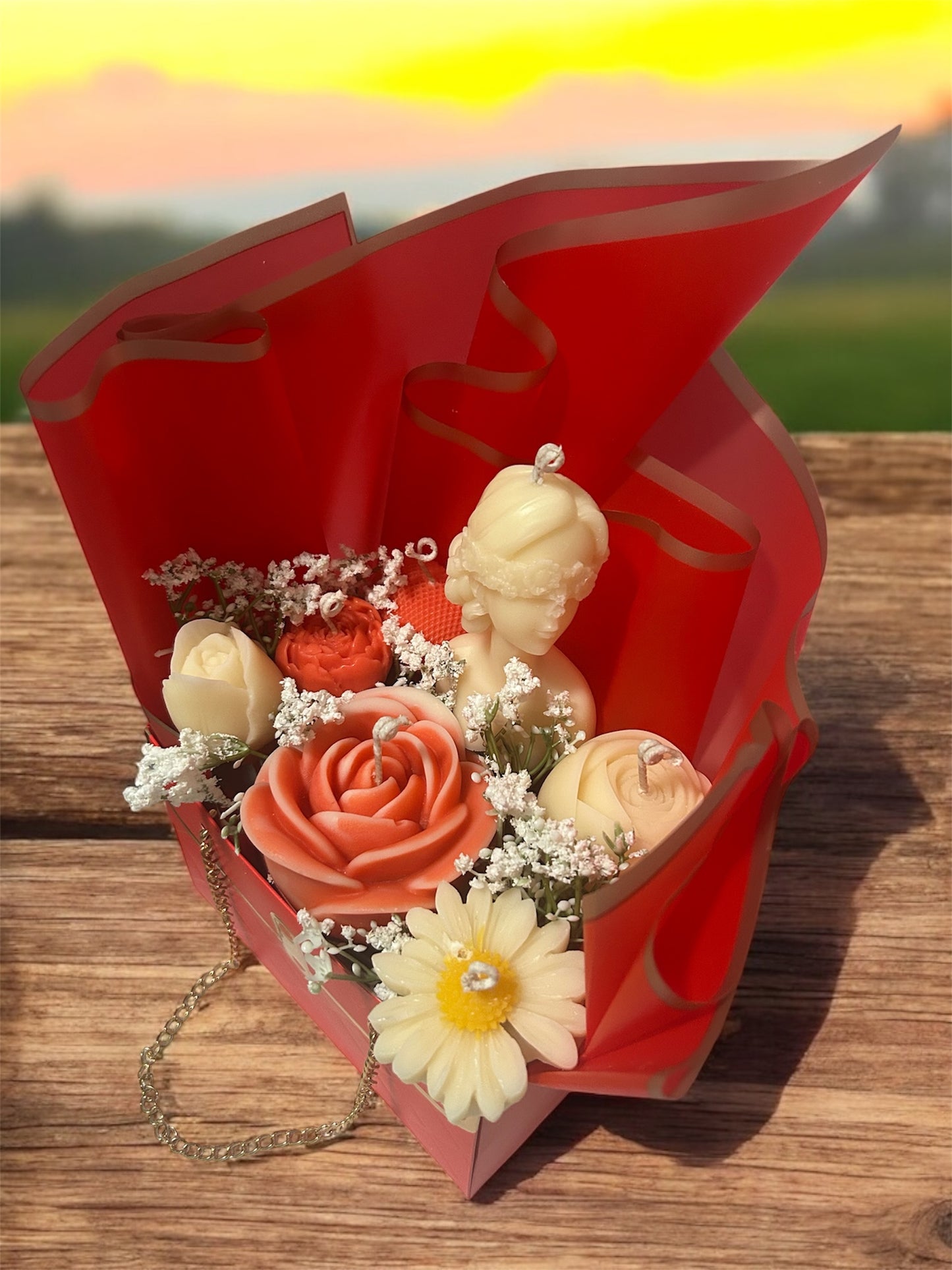 Luxury Candle Gift Box – Sculpted Floral & Bust Candles in Elegant Red Tote