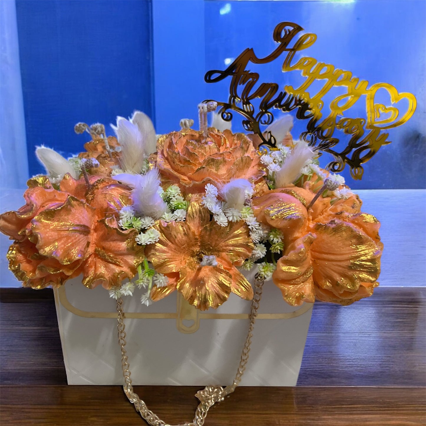 Golden Ember – Medium Sculpted Candle Arrangement