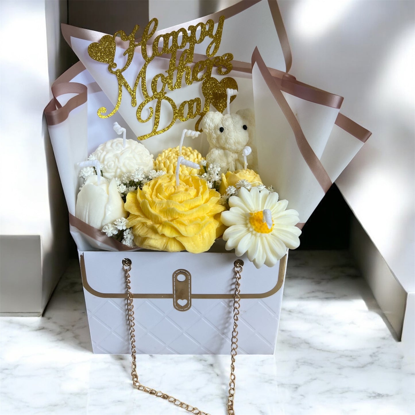 Golden Bloom – Sculpted Candle Gift Bag
