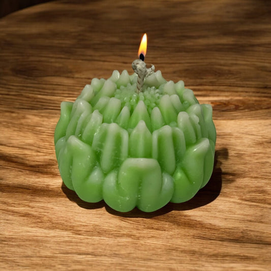 Chrysanthemum-Inspired Candle – Handmade Floral Wax Art for Unique Decor & Gifts